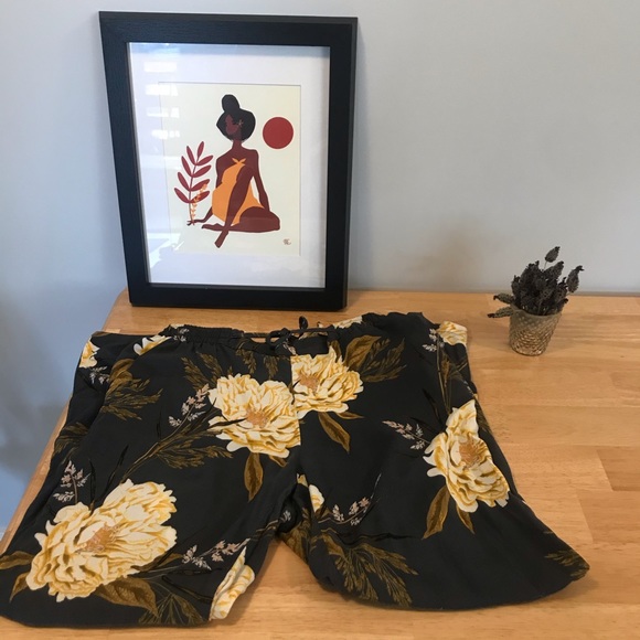 Vero Moda Pants - Picture 2 of 10